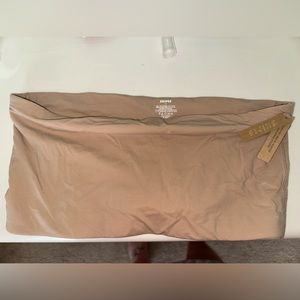 Never worn new with tags Skims bandeau bra 4X—can ship right away